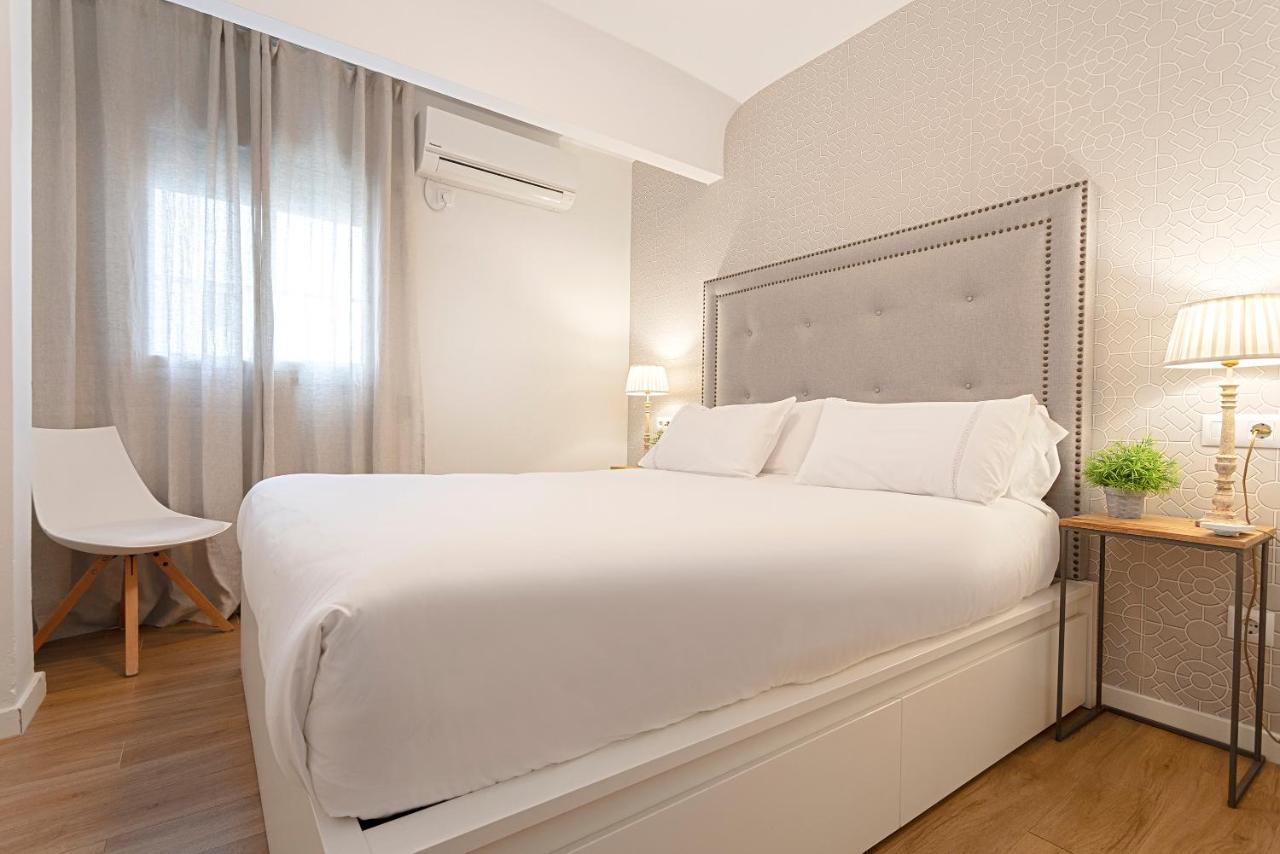 Genteel Home Velarde 세비야 외부 사진